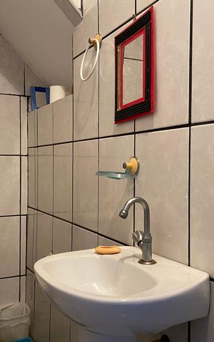 Casa à venda com 180m², 4 quartos e 2 vagasLavabo