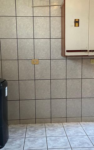 Casa à venda com 180m², 4 quartos e 2 vagasÁrea de Serviço