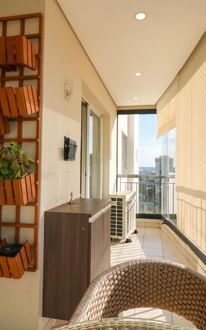 Apartamento à venda com 132m², 3 quartos e 2 vagas Apartamento à venda com 132m², 3 quartos e 2 vagasVaranda
