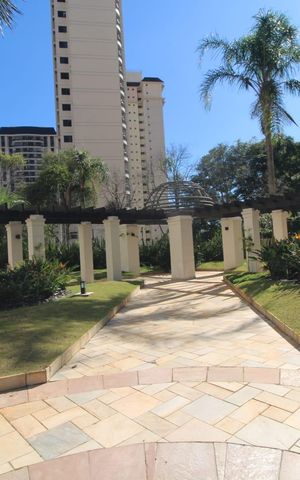 Apartamento à venda com 132m², 3 quartos e 2 vagas