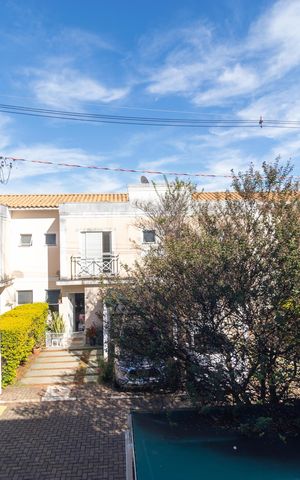 Casa de condomínio à venda com 77m², 3 quartos e 2 vagas Casa de condomínio à venda com 77m², 3 quartos e 2 vagasVista da Suíte