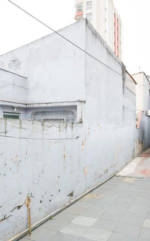 Casa à venda com 398m², 2 quartos e 2 vagasÁrea externa