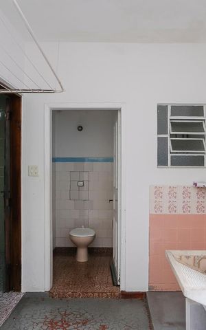 Casa à venda com 398m², 2 quartos e 2 vagasÁrea de serviço