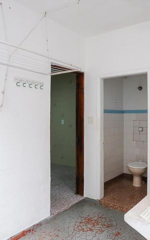 Casa à venda com 398m², 2 quartos e 2 vagasÁrea de serviço