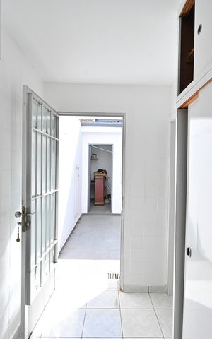 Casa à venda com 140m², 3 quartos e 1 vagaLavanderia