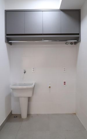 Apartamento para alugar com 96m², 2 quartos e 2 vagasCozinha e Área de Serviço