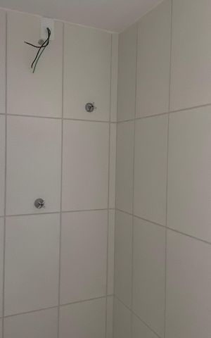 Casa à venda com 35m², 1 quarto e sem vaga Casa à venda com 35m², 1 quarto e sem vagaBanheiro