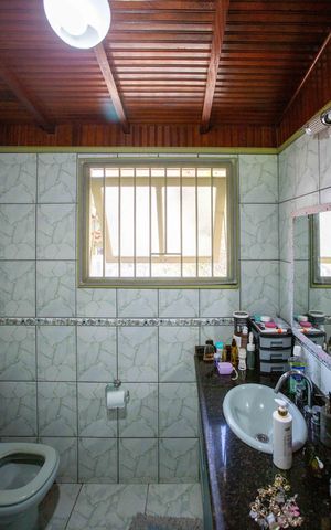 Casa para alugar com 1400m², 3 quartos e 4 vagasBanheiro da Suíte