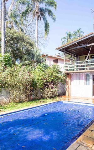 Casa para alugar com 1400m², 3 quartos e 4 vagasPiscina