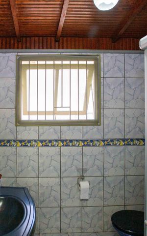 Casa para alugar com 1400m², 3 quartos e 4 vagasBanheiro Social