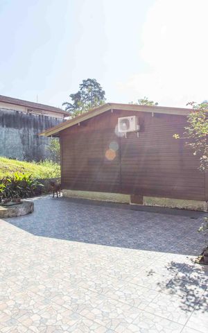 Casa para alugar com 1400m², 3 quartos e 4 vagasQuintal