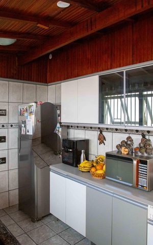 Casa para alugar com 1400m², 3 quartos e 4 vagasCozinha