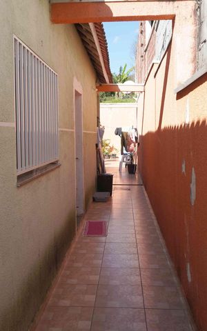 Casa à venda com 138m², 2 quartos e 4 vagasÁrea Externa