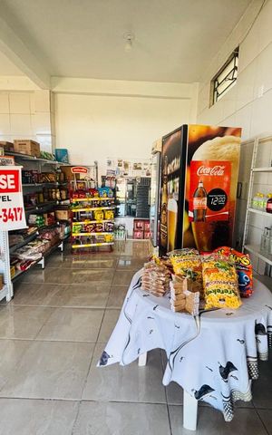 Casa à venda com 200m², 2 quartos e 2 vagas
