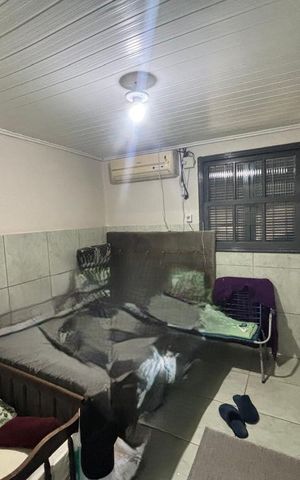 Casa à venda com 200m², 2 quartos e 2 vagas