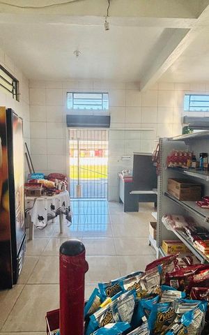 Casa à venda com 200m², 2 quartos e 2 vagas