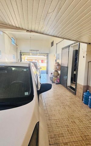 Casa à venda com 200m², 2 quartos e 2 vagas