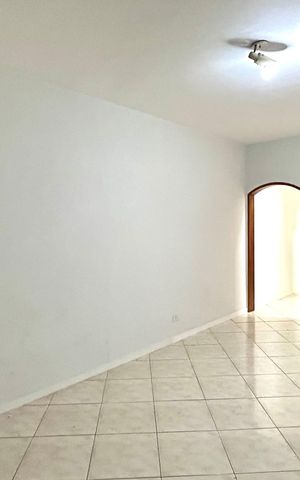 Casa para alugar com 125m², 2 quartos e 2 vagas Casa para alugar com 125m², 2 quartos e 2 vagasSala