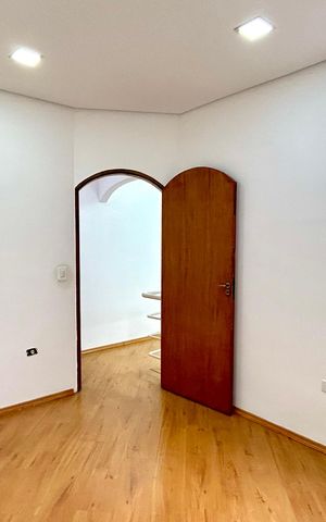 Casa para alugar com 125m², 2 quartos e 2 vagas Casa para alugar com 125m², 2 quartos e 2 vagasQuarto 1
