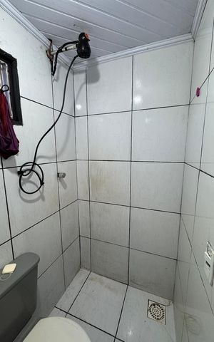 Casa à venda com 249m², 8 quartos e 4 vagas Casa à venda com 249m², 8 quartos e 4 vagasBanheiro Anexo 1