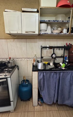 Casa à venda com 249m², 8 quartos e 4 vagas Casa à venda com 249m², 8 quartos e 4 vagasCozinha Anexo 2