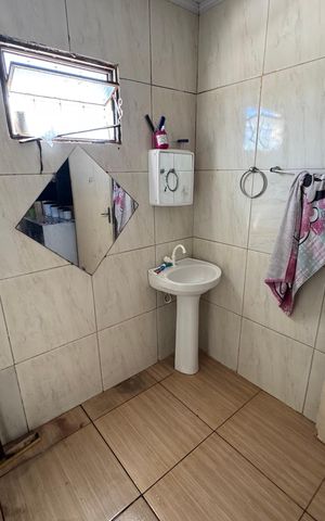 Casa à venda com 249m², 8 quartos e 4 vagas Casa à venda com 249m², 8 quartos e 4 vagasBanheiro Anexo 2