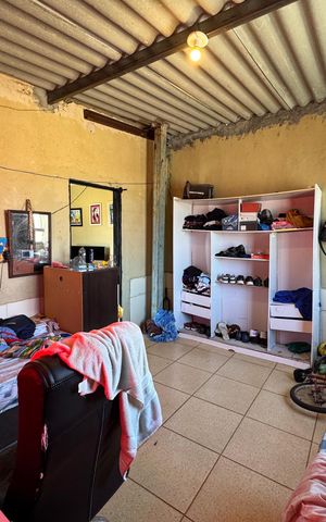 Casa à venda com 249m², 8 quartos e 4 vagas Casa à venda com 249m², 8 quartos e 4 vagasQuarto 2 Anexo 2
