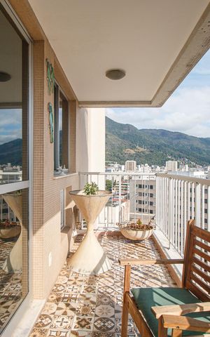 Apartamento à venda com 69m², 2 quartos e 1 vaga Apartamento à venda com 69m², 2 quartos e 1 vagaSala Varanda