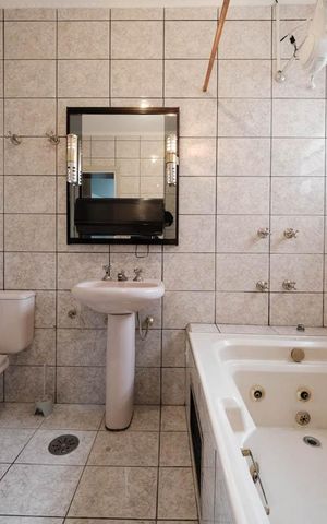 Casa para alugar com 125m², 2 quartos e 1 vagaBanheiro