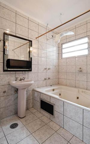 Casa para alugar com 125m², 2 quartos e 1 vagaBanheiro