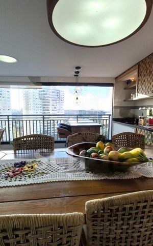 Apartamento à venda com 223m², 3 quartos e 4 vagas