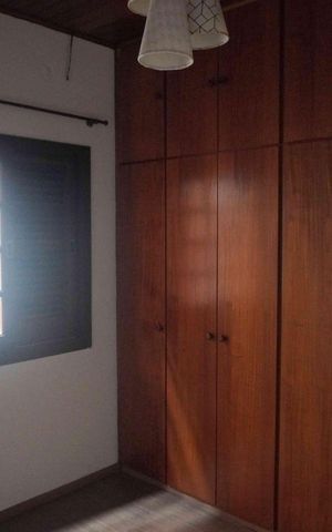 Casa de condomínio para alugar com 290m², 3 quartos e 3 vagasQuarto 2