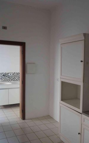 Casa de condomínio para alugar com 290m², 3 quartos e 3 vagasCozinha