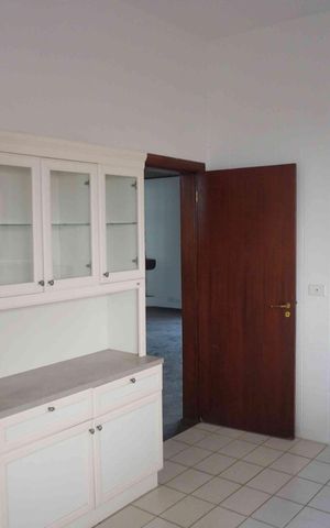 Casa de condomínio para alugar com 290m², 3 quartos e 3 vagasCozinha