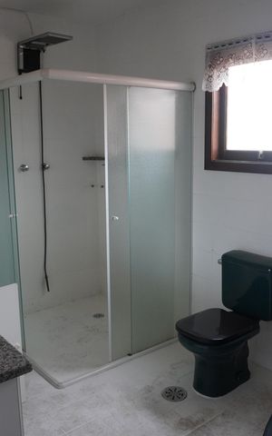 Casa de condomínio para alugar com 290m², 3 quartos e 3 vagasBanheiro da Suíte 1