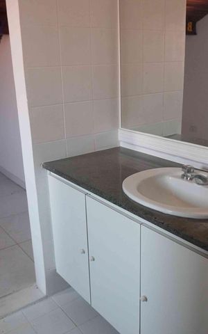 Casa de condomínio para alugar com 290m², 3 quartos e 3 vagasBanheiro da Suíte 2