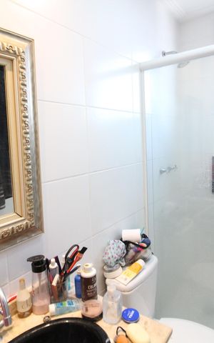 Apartamento à venda com 72m², 2 quartos e 2 vagasBanheiro da Suíte 1