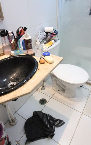 Apartamento à venda com 72m², 2 quartos e 2 vagasBanheiro da Suíte 1