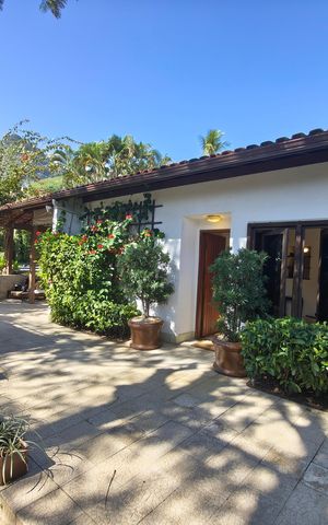 Casa de condomínio à venda com 315m², 6 quartos e 5 vagas