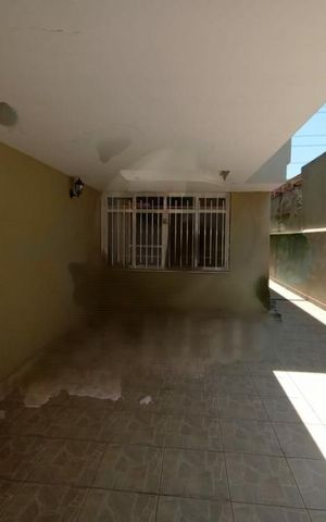 Casa à venda com 124m², 3 quartos e 2 vagas