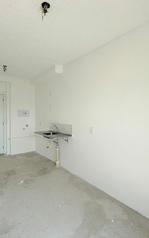 Casa de condomínio à venda com 33m², 1 quarto e sem vaga Casa de condomínio à venda com 33m², 1 quarto e sem vagaSala