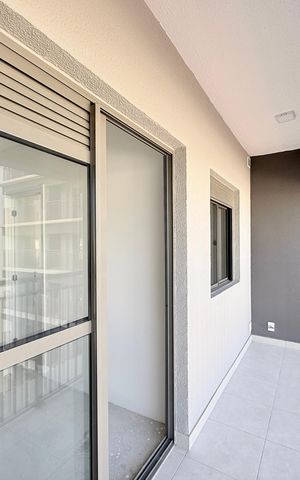 Apartamento à venda com 33m², 1 quarto e sem vaga Apartamento à venda com 33m², 1 quarto e sem vagaVaranda da Sala/Cozinha