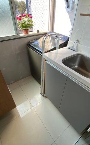 Apartamento à venda com 52m², 2 quartos e 1 vaga Apartamento à venda com 52m², 2 quartos e 1 vagaArea Serviço
