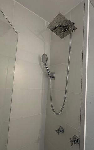 Apartamento para alugar com 58m², 2 quartos e 1 vaga Apartamento para alugar com 58m², 2 quartos e 1 vagaBanheiro da Suíte