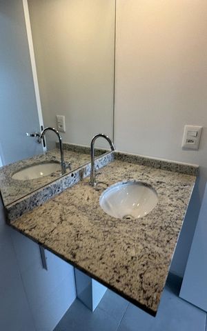Apartamento para alugar com 58m², 2 quartos e 1 vaga Apartamento para alugar com 58m², 2 quartos e 1 vagaBanheiro da Suíte