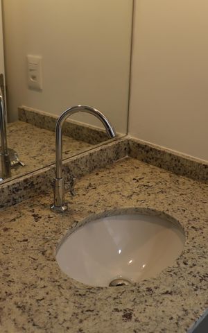 Apartamento para alugar com 58m², 2 quartos e 1 vaga Apartamento para alugar com 58m², 2 quartos e 1 vagaBanheiro