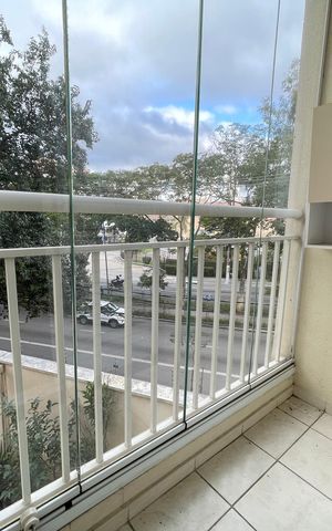 Apartamento à venda com 78m², 3 quartos e 1 vaga Apartamento à venda com 78m², 3 quartos e 1 vagaVaranda da suíte