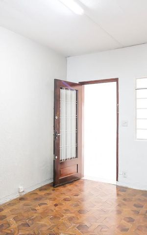 Casa para alugar com 150m², 2 quartos e 2 vagasSala