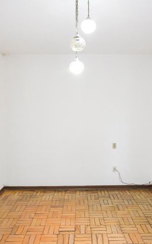 Casa para alugar com 150m², 2 quartos e 2 vagasQuarto 1