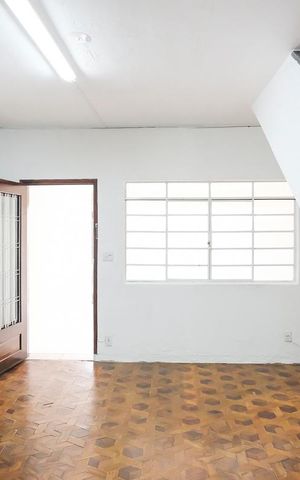 Casa para alugar com 150m², 2 quartos e 2 vagasSala